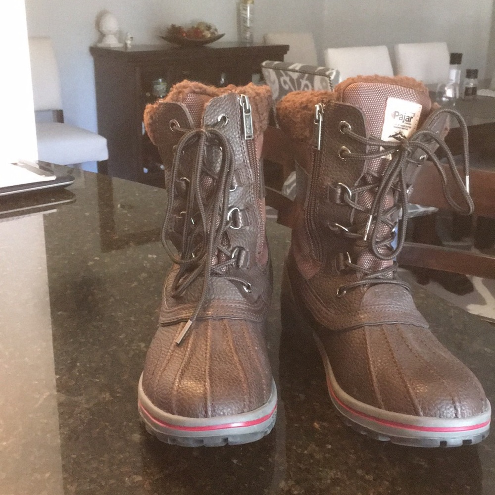 Winter boots